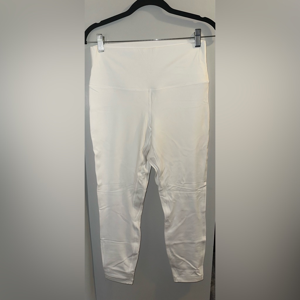 Women’s Lululemon Sz 10 Leggings. White. 25” Inseam.